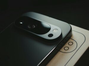 androids open future questioned after google withholds pixel code androids open future questioned after google withholds pixel code.jpg